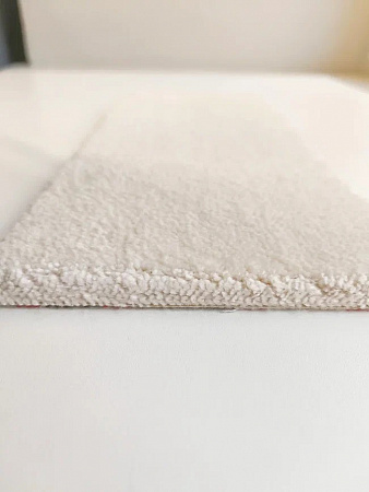 картинка Ковролин Bonkeel Delasso White магазин  Carpet-Center.ru являющийся официальным дистрибьютором в России