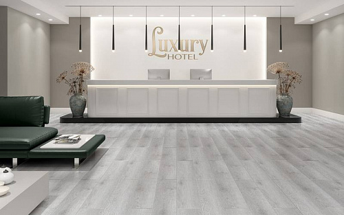  Виниловый ламинат Royce Sense Дуб Дженне SE-702 от магазина  Carpet-Center.ru