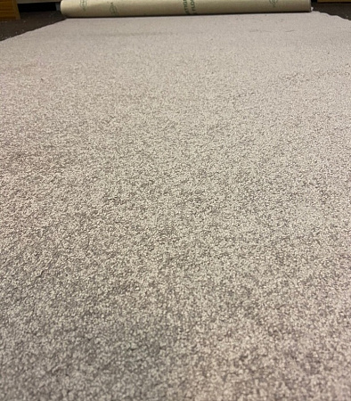 картинка Ковролин Vorwerk Superior 1065/Viola(2020) 5X89 магазин  Carpet-Center.ru являющийся официальным дистрибьютором в России